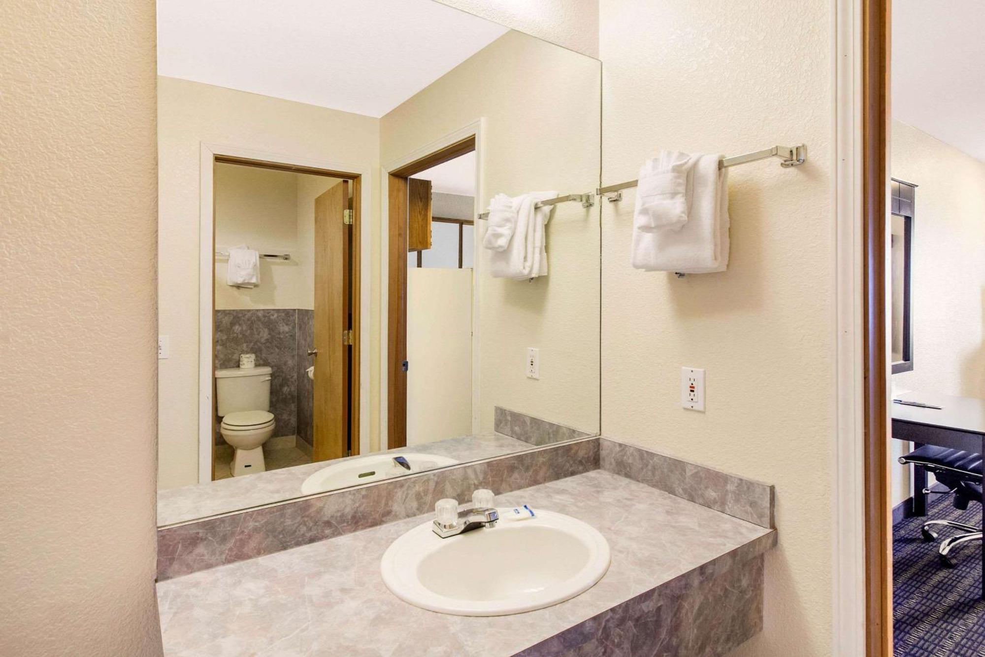 Rodeway Inn קור ד'אלן מראה חיצוני תמונה